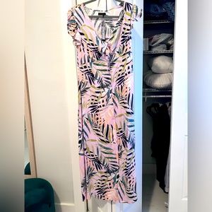 NEVER BEEN WORN Beautiful floral maxi dress from Cotton On!